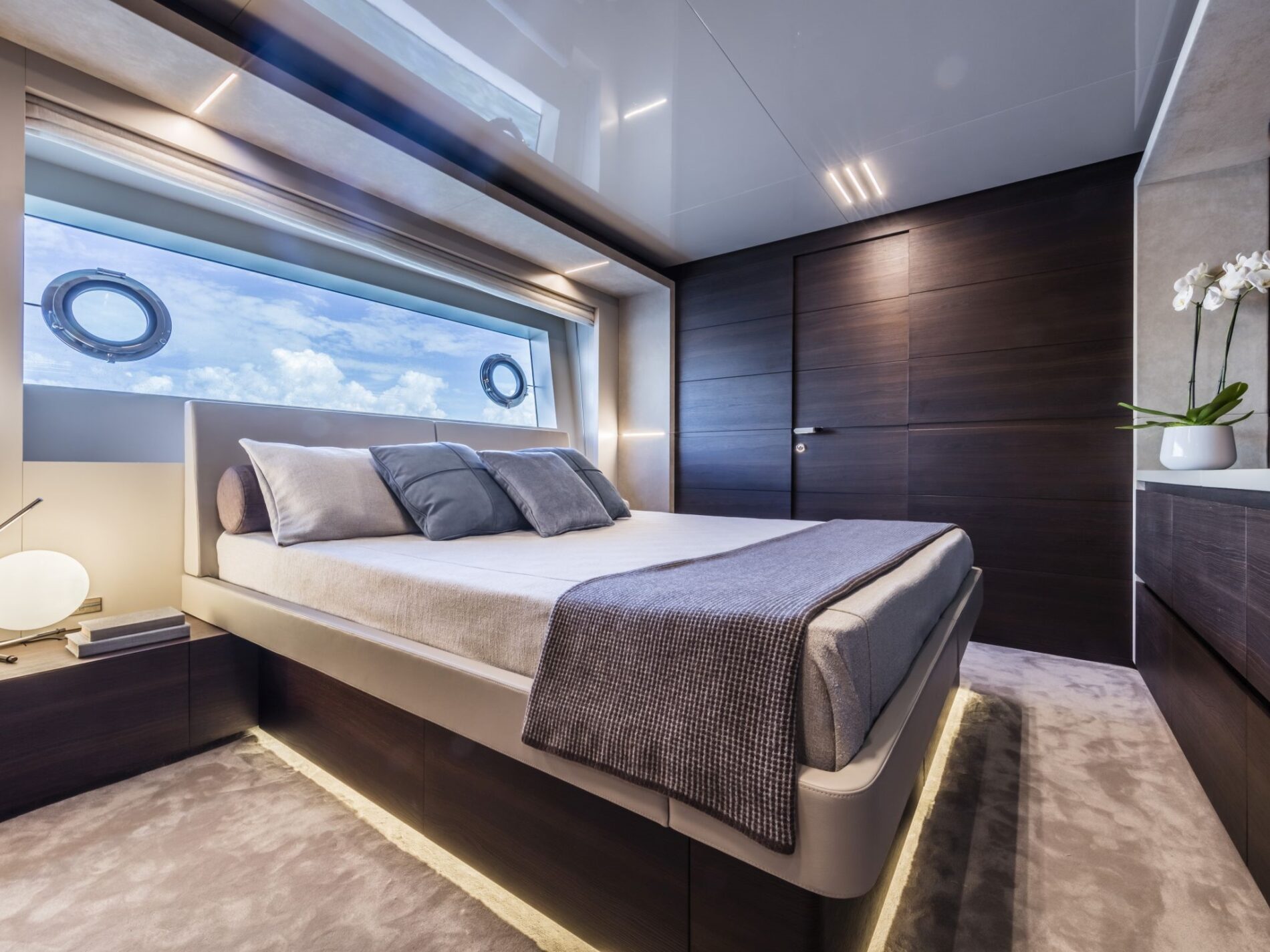 CustomLineNavetta37Lowerdeck 0000 18438 1900x1425