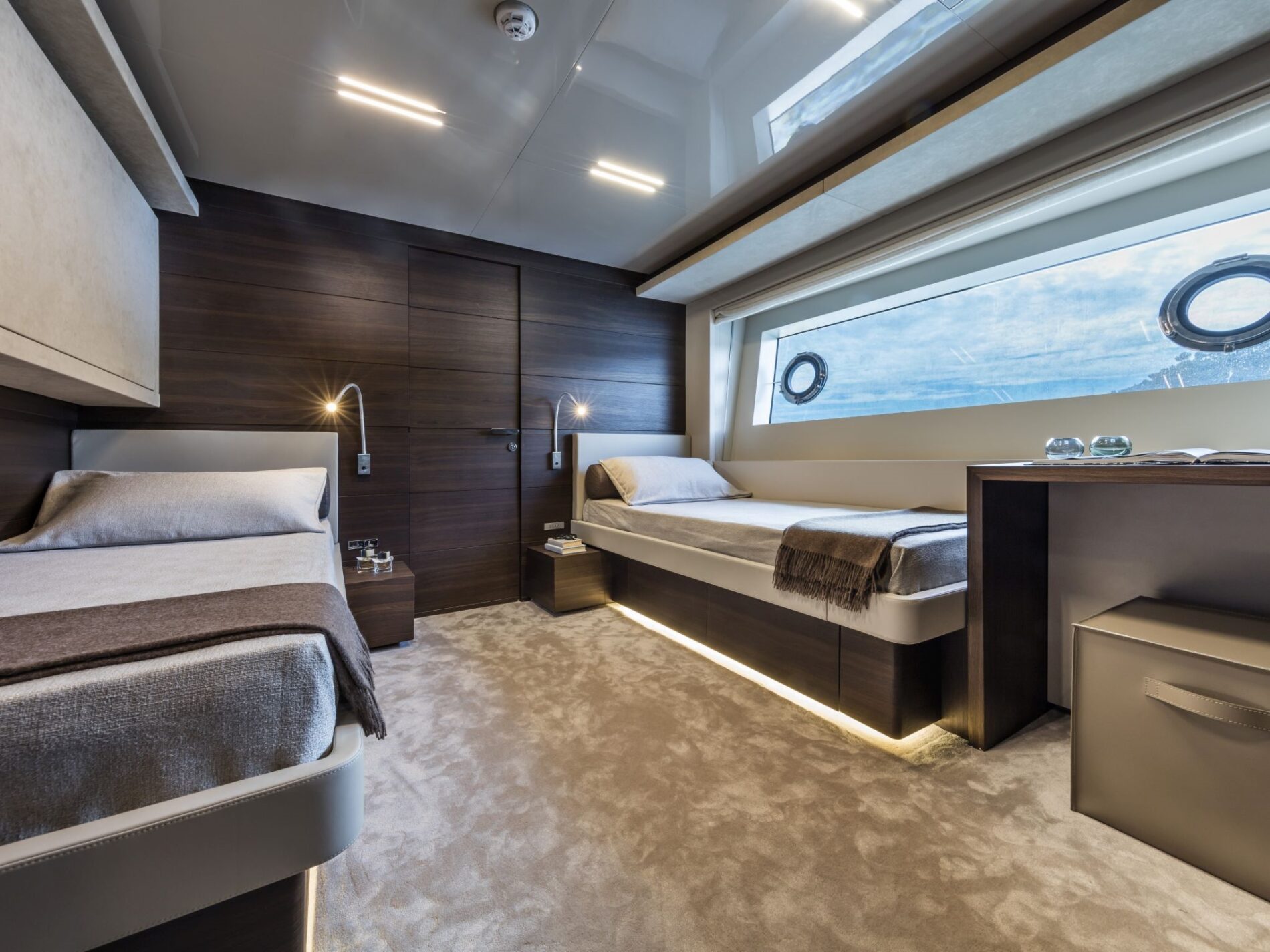 CustomLineNavetta37Lowerdeck 0006 18444 1900x1425