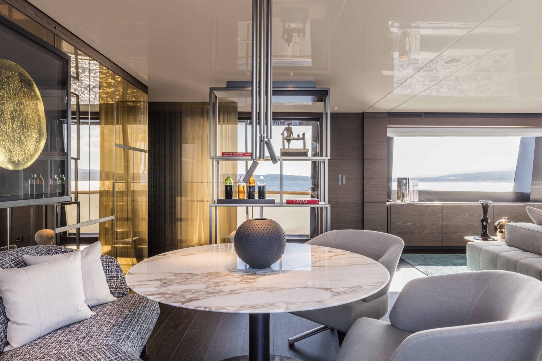 CustomLineNavetta42MainDeck 0002 35200 1900x1267