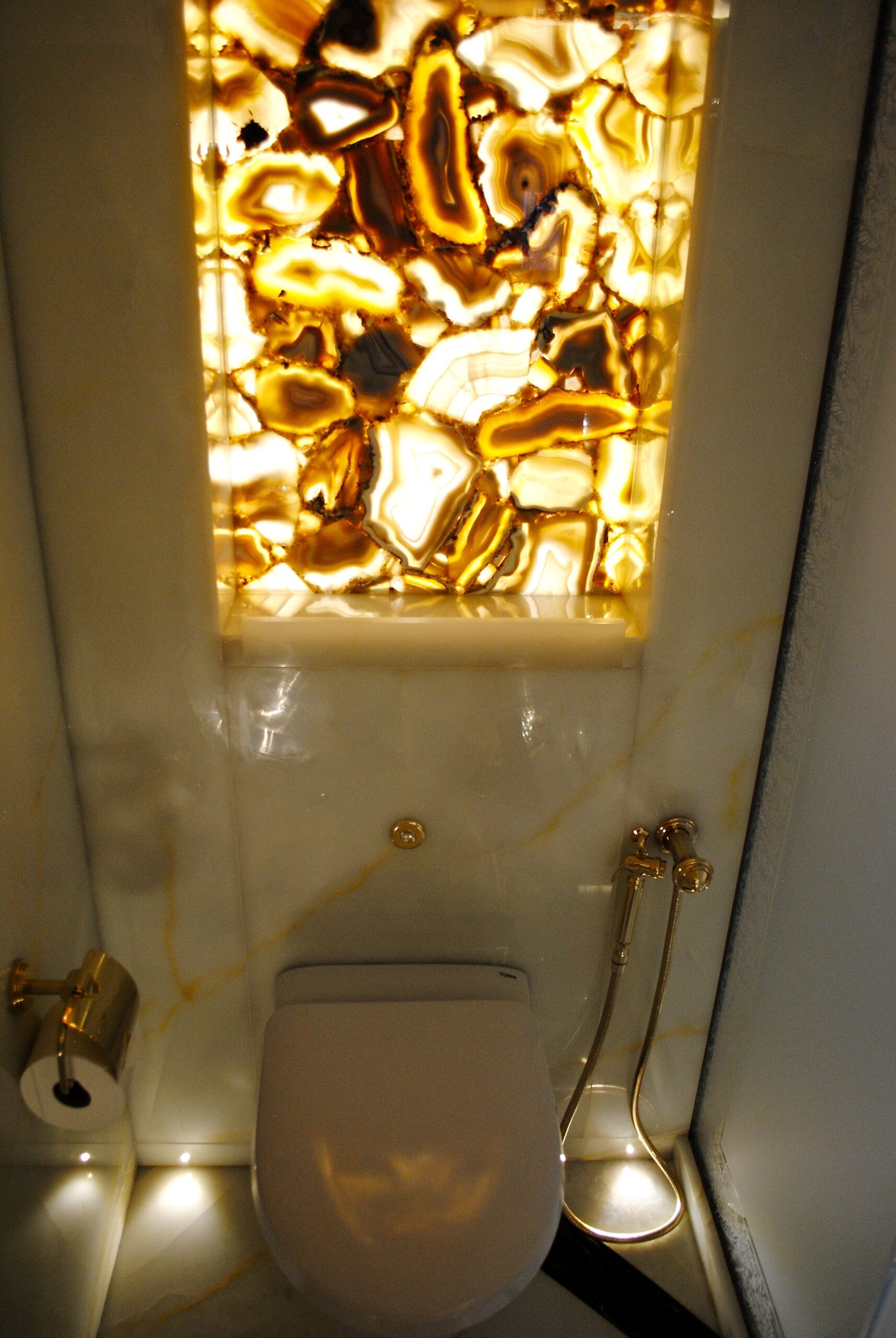 Scorpion Master Suite bathroom toilet enclosure